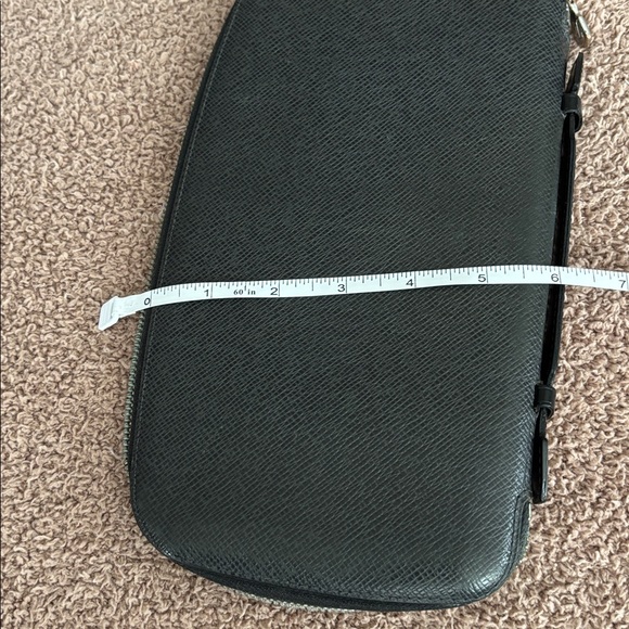 Louis Vuitton Black Taiga Leather Zippy Travel Organizer Wallet Clutch - Picture 14 of 16